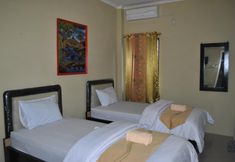 Bedroom 7 Grand Lambhuk Hotel