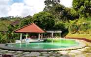 Kolam Renang 5 Villa Istana bunga - Wood