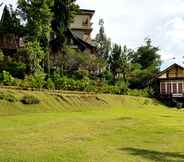 Exterior 2 Villa Istana bunga - Wood