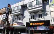 Exterior 2 Orange Premier Hotel Taman Segar