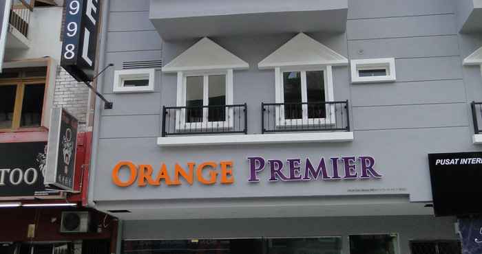 Exterior Orange Premier Hotel Taman Segar