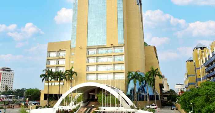 Luar Bangunan Grand DarulMakmur Hotel Kuantan