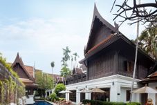 Swimming Pool The Davis Bangkok Hotel