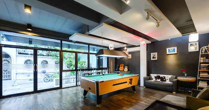 Entertainment Facility CheQinn Hostel Sukhumvit 4