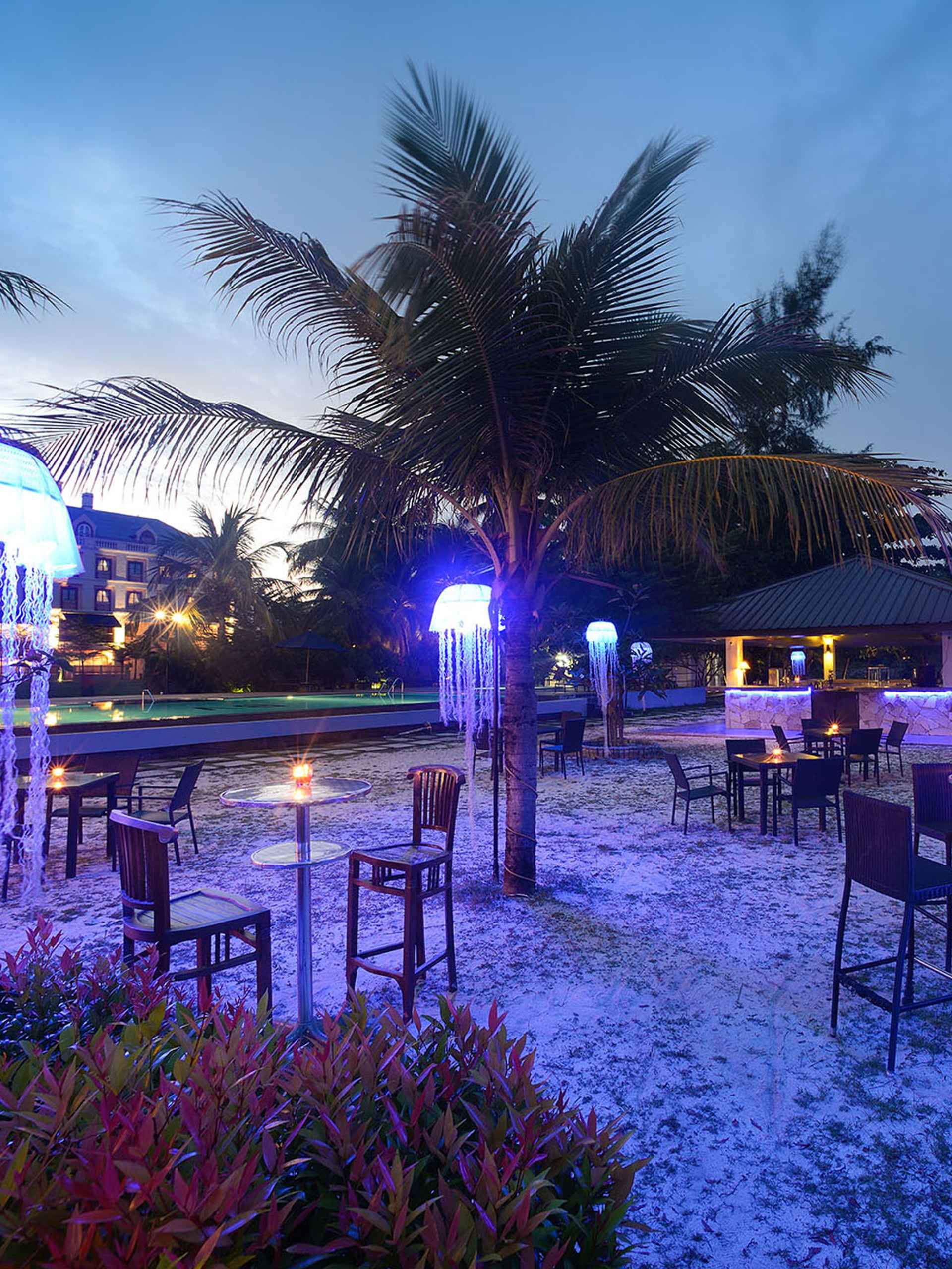 Bar, Cafe and Lounge Bella Vista Waterfront Resort
