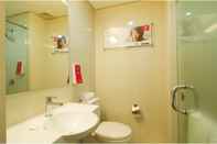 In-room Bathroom Red Planet Makati Avenue Manila