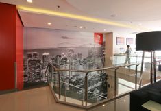 Lobby 5 Red Planet Makati Amorsolo
