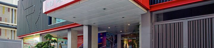 Exterior 4 Red Planet Makati Amorsolo