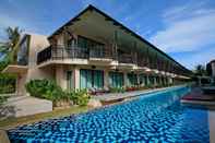 Swimming Pool Centra by Centara Coconut Beach Resort Samui