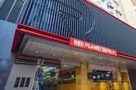 Luar Bangunan Red Planet Manila Malate Mabini