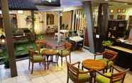 Bar, Cafe and Lounge 5 Rumah Asri Bed And Breakfast