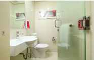 In-room Bathroom 5 Red Planet Davao