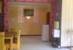 Bedroom 5 Villa Kota Bunga Ninda With Swimming Pool