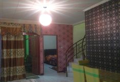 Bedroom 4 Villa Kota Bunga Ninda With Swimming Pool