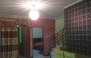 Kamar Tidur 4 Villa Kota Bunga Ninda With Swimming Pool