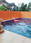 LOBBY Villa Kota Bunga Ninda With Swimming Pool