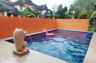 Lobby Villa Kota Bunga Ninda With Swimming Pool