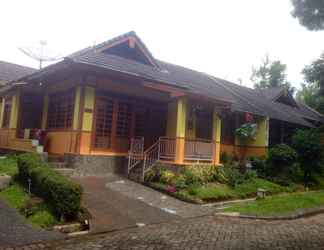 Luar Bangunan 2 Villa Kota Bunga Andrie Type Jepang