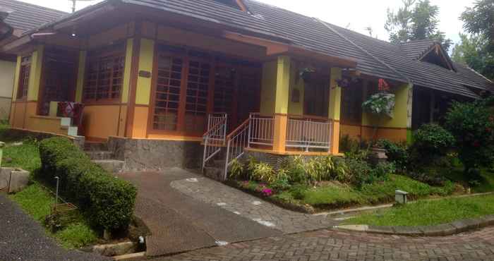 Bangunan Villa Kota Bunga Andrie Type Jepang