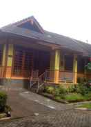 EXTERIOR_BUILDING Villa Kota Bunga Andrie Type Jepang