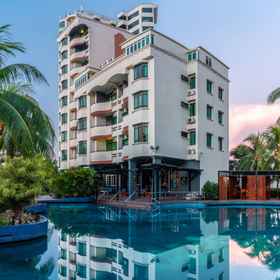 Exterior / Building 1 Century Bay Private Residences Penang, 123 Laundry at Bukit Jambul (Dobi Layan Diri with FREE deteergent and softener) 酒店