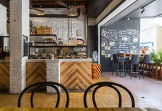 ร้านอาหาร 4 Kim Haus Loft