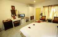 Kamar Tidur 6 Lanta Palace Resort & Beach Club