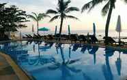 Kolam Renang 2 Lanta Palace Resort & Beach Club