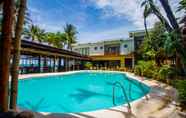 Kolam Renang 3 Red Coconut Beach Hotel Boracay