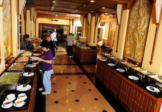 Restaurant 5 Golden Beach Hotel Pattaya