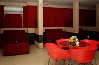 Bar, Kafe, dan Lounge Grand Hotel Jambi