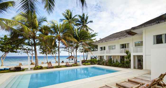 Swimming Pool Momo Beach House