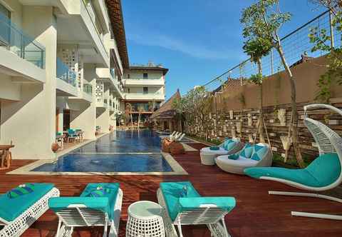 Swimming Pool Jimbaran Bay Beach Resort & Spa by Prabhu