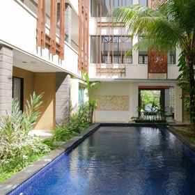 Swimming Pool 1 Swiss-Belinn Seminyak, Kuta Hotels