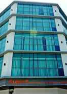 EXTERIOR_BUILDING Super 8 Hotel @ Bayan Baru