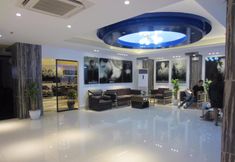 Lobby 7 Icon Hotel Timog