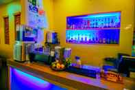 Bar, Kafe, dan Lounge Boracay Uptown