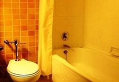 ห้องน้ำภายในห้อง 5 Bangkok Sahara Hotel