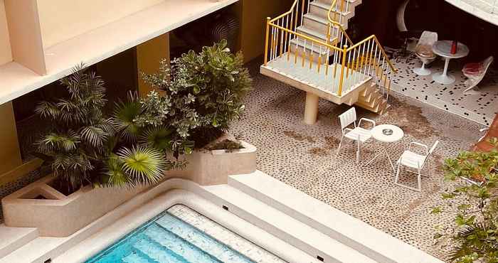 Swimming Pool  Miami Hotel Bangkok - SHA Plus