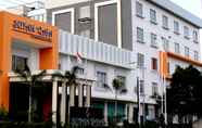 Lobi 4 Sutan Raja Hotel & Convention Centre Palu