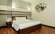 Bedroom 2 Sutan Raja Hotel & Convention Centre Palu