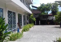 Exterior 2 Reagan Guest House