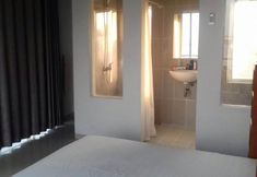 Bedroom 5 Reagan Guest House