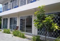 Exterior 3 Reagan Guest House