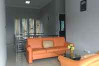 Lobby Arwana Safari Hotel Puncak