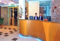 Lobi 4 Megah D'Aru Hotel