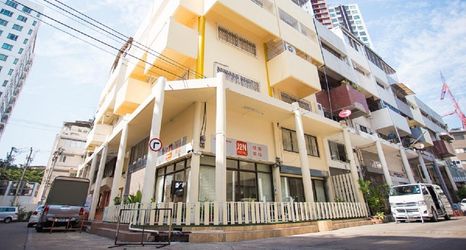 外部的 2 J2N Hostel(胡家客栈)