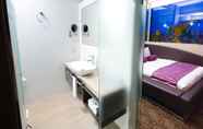 Toilet Kamar 6 Hotel H2O