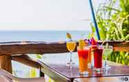 Bar, Kafe, dan Lounge 6 Lanta Coral Beach Resort