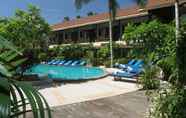 สระว่ายน้ำ 4 Grand Thai House Resort